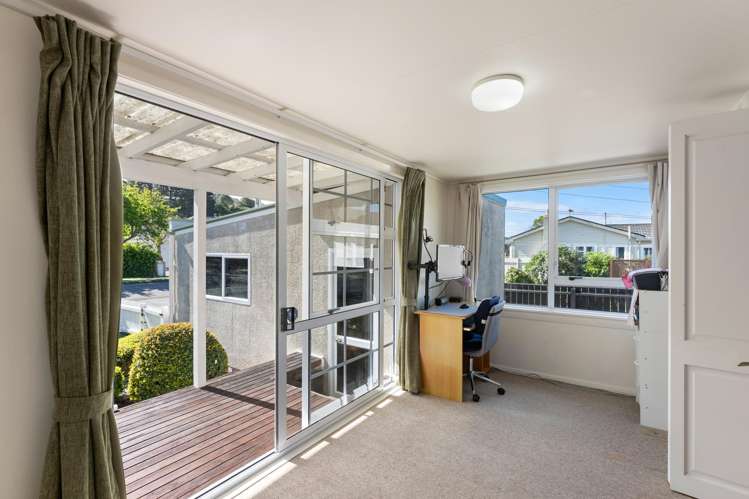 76 Oxford Street Tawa_10