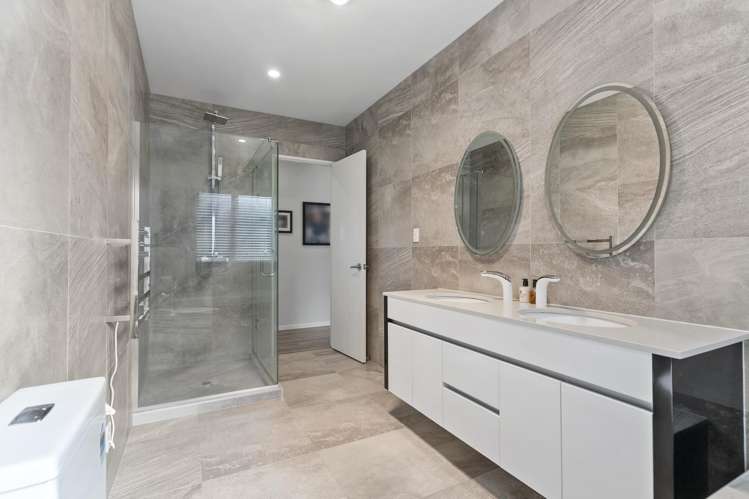 7 Hapukupuku Avenue Beachlands_22