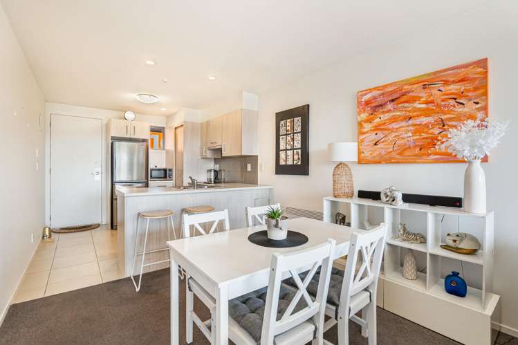 323/17 Link Crescent Stanmore Bay_6