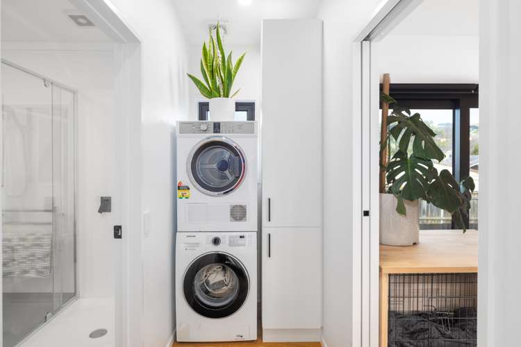 2/2 Mermaid Place Southshore_15