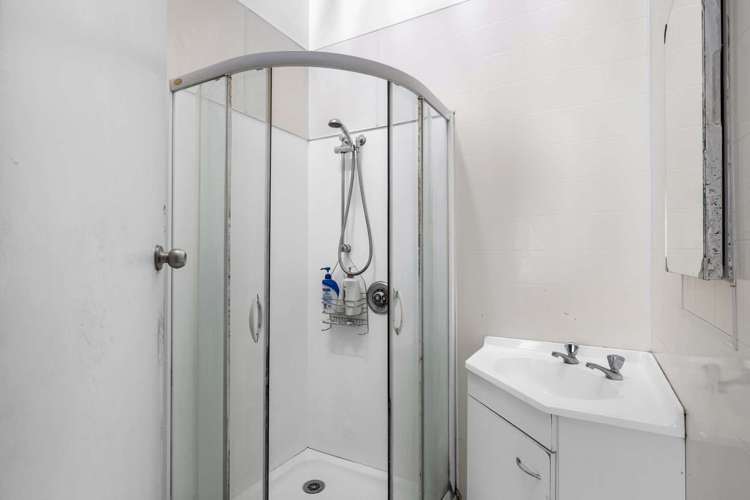 212 Tyndall Road Outer Kaiti_16