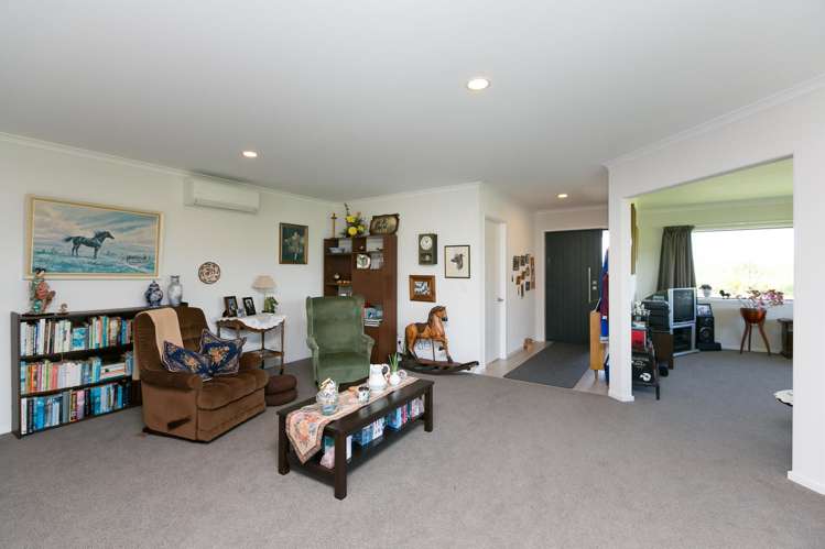 4 Golf Course Lane Waiwhakaiho_10