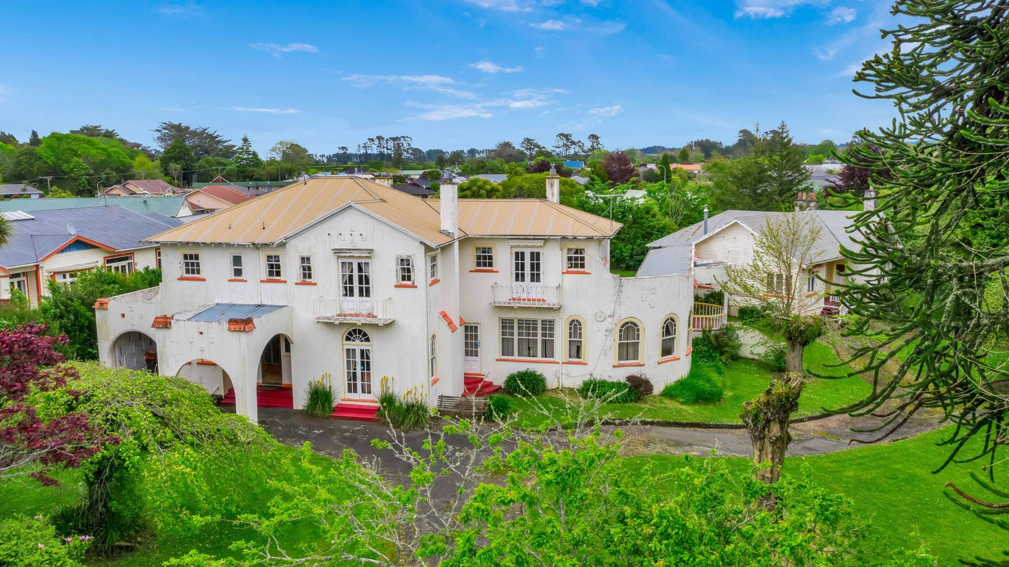 Time warp mansion with $320K CV attracting international interest