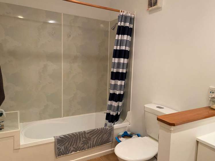 22 Pendrell Road Piha_17