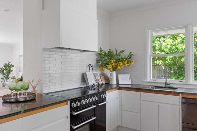 24 Island Road Whataupoko_1