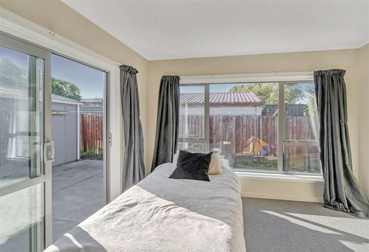 1/17 Wildberry Street Woolston_7