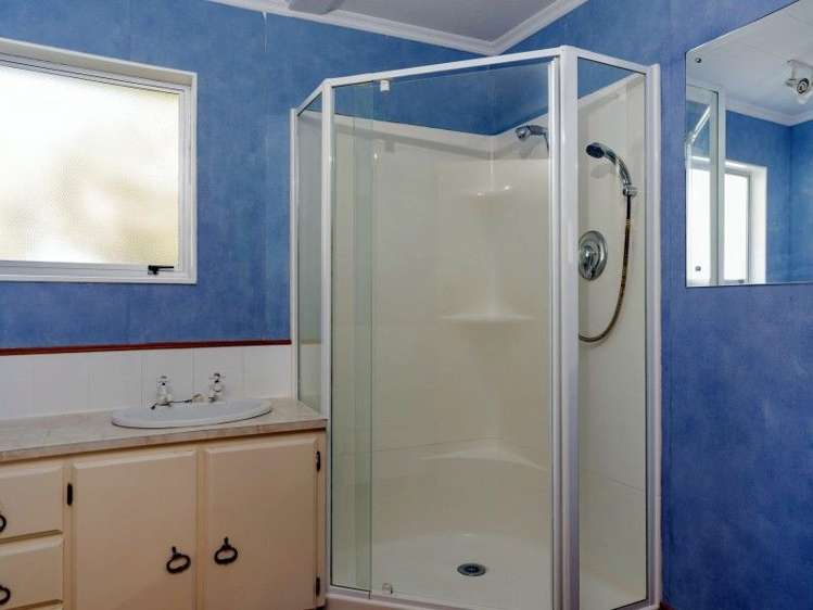 44 Churchill Avenue Richmond_12