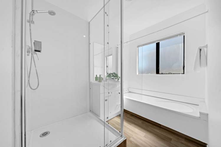 2/38 Myers Road Manurewa East_8