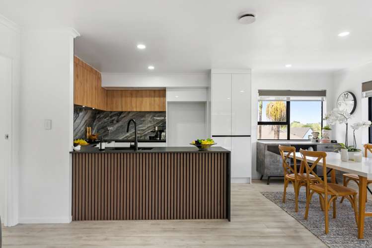 1/131 Botany Road Botany Downs_11