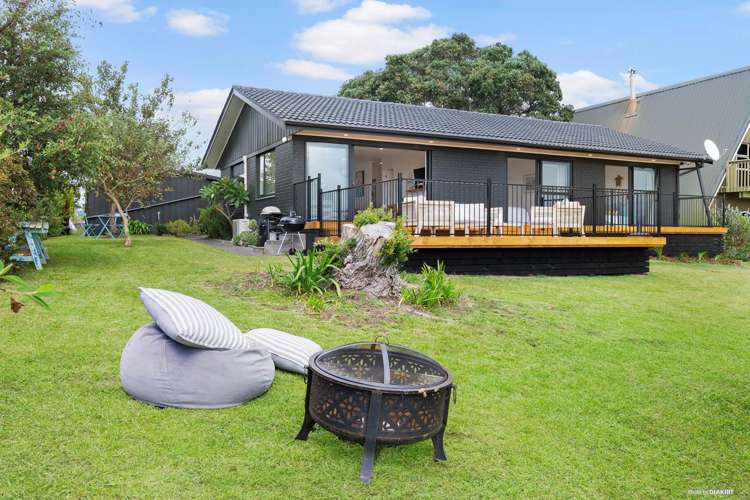 131 Torkar Road Clarks Beach_19