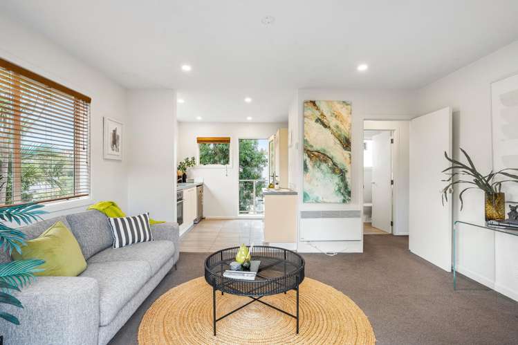 10i Sylvan Avenue East_0