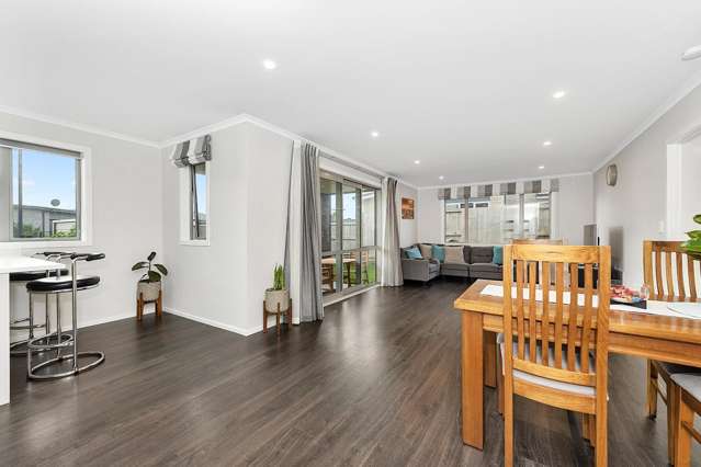 14 McCorquindale Drive 2743_4