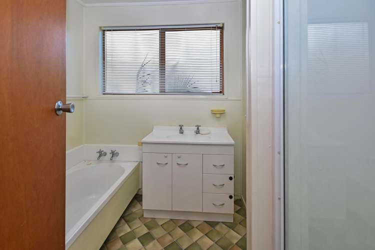 7 Adel Place Manurewa_6