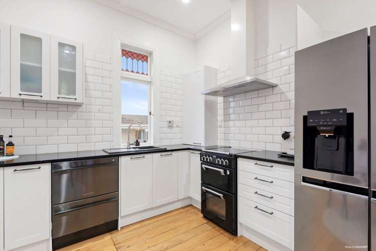 126 Onewa Road Northcote_5