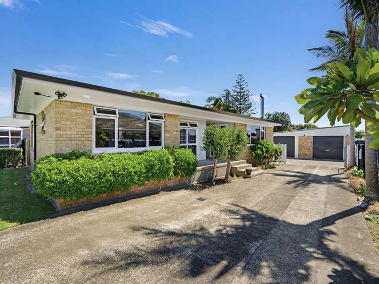 20 Lord Cobham Avenue_0