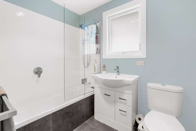 22 Stephen Street Halfway Bush_11