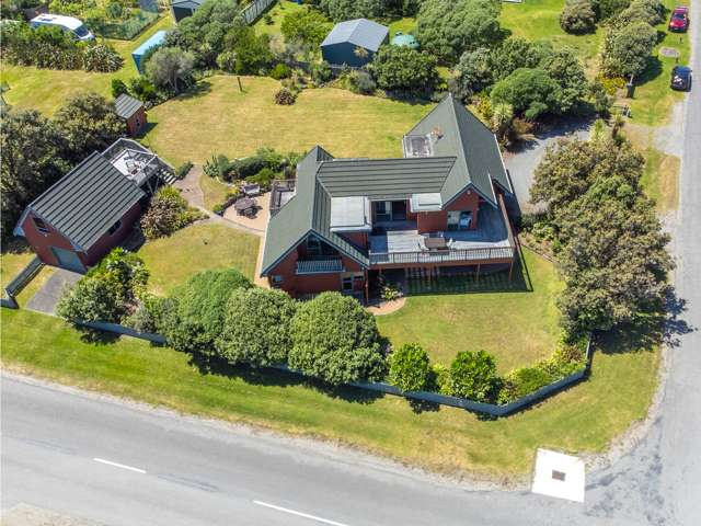 2 Kitchener Street Te Horo Beach_1