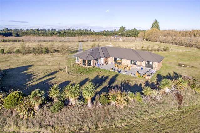 2299 South Eyre Road West Eyreton_1