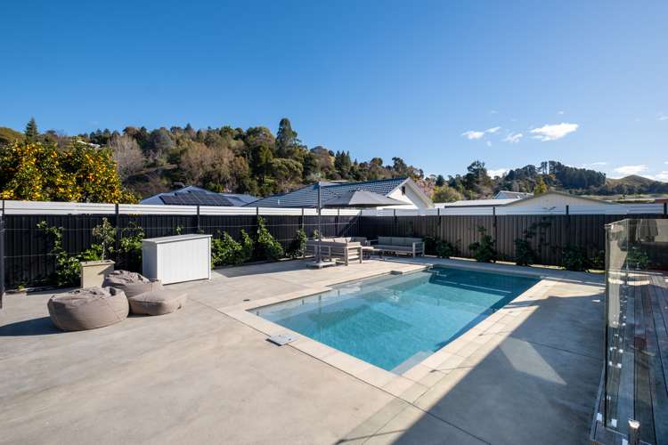 2 Birdwood Street Taradale_24