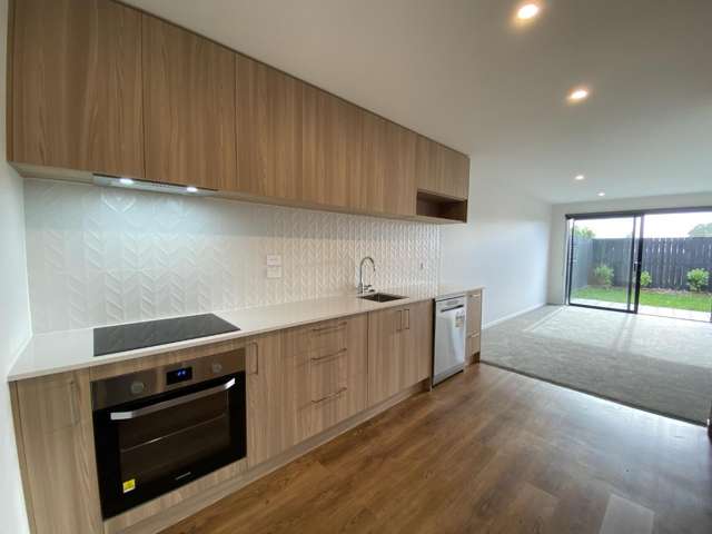 6/66 Metcalfe Road Ranui_3