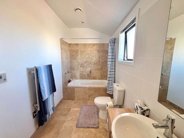 62 Salerno Rise Albany Heights_11