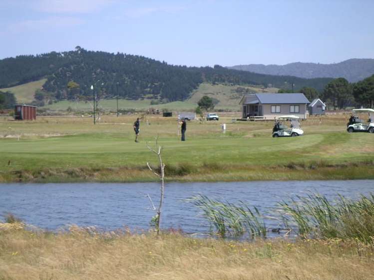 108 The Fairway Matarangi_2