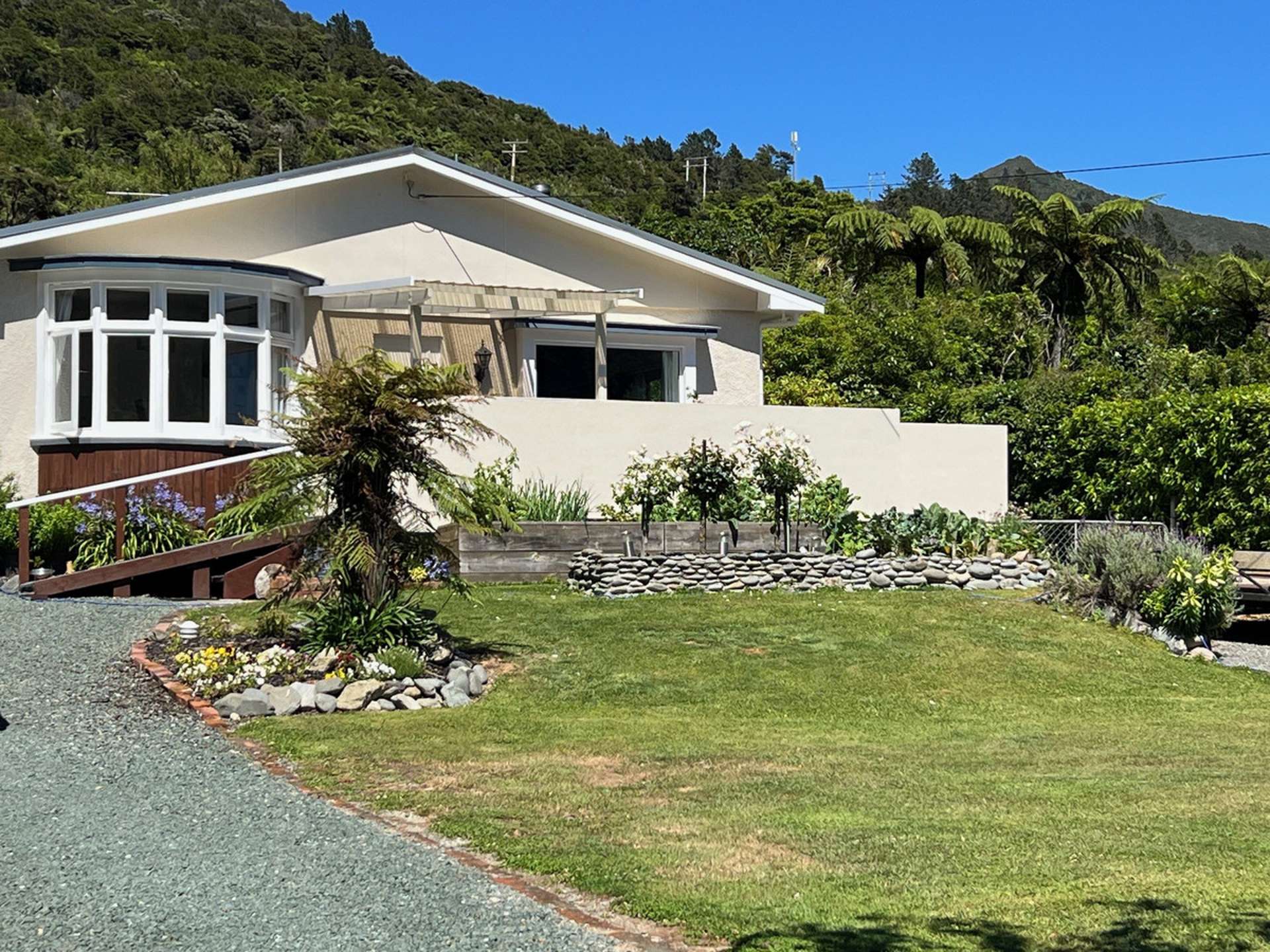 2340 Croisilles-French Pass Road Okiwi Bay_0