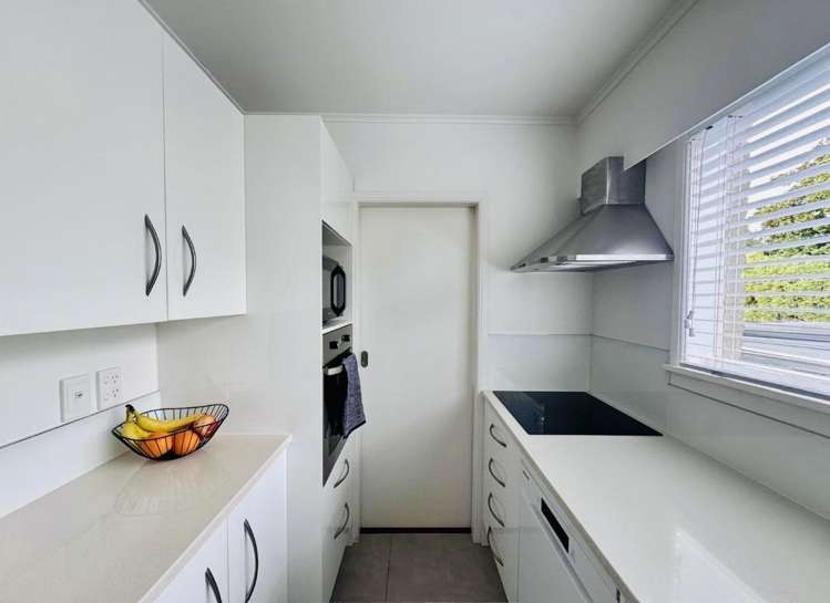 1/3 Hubert Henderson Place Remuera_6