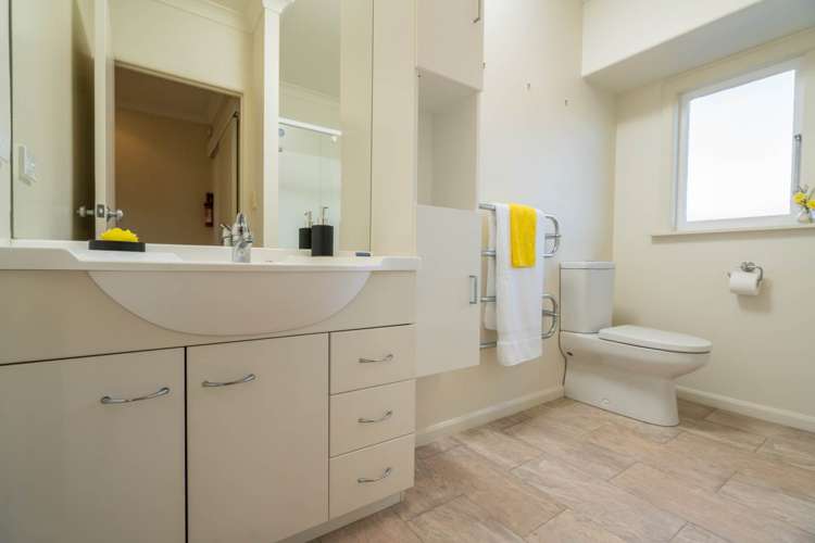 86 Western Hills Drive Kensington_9