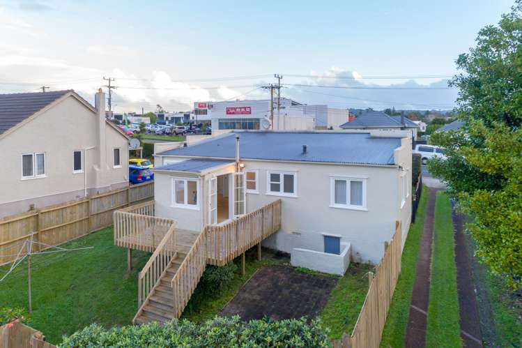 1/4031 Great North Road Glen Eden_12