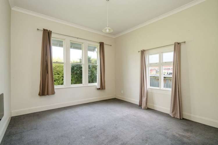 12 Avenal Street Avenal_11