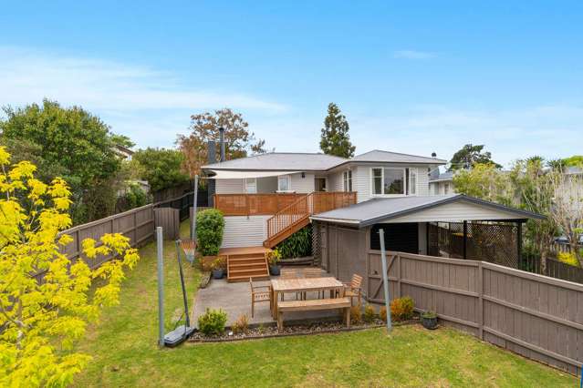 15 Gill Avenue Te Atatu Peninsula_1