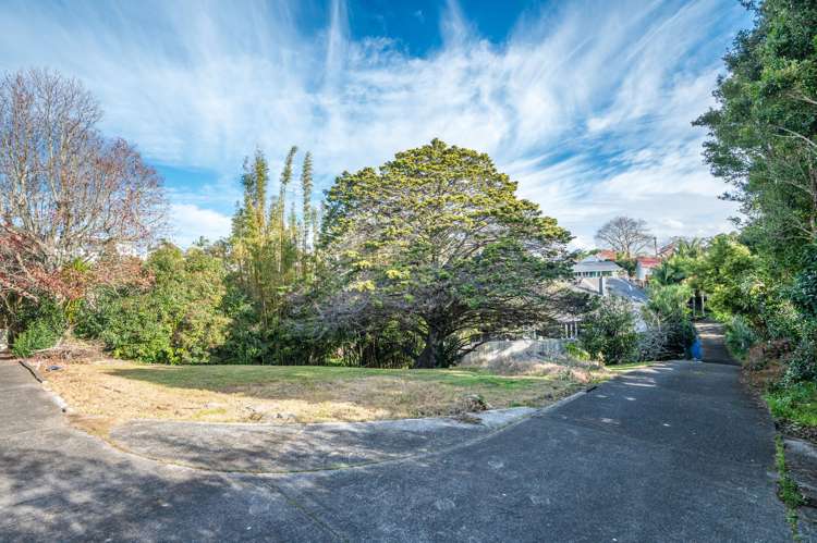 43 and 43A Tarawera Terrace St Heliers_6