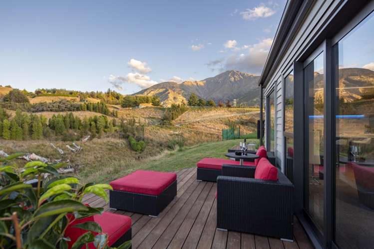 7 Longlands Street_0