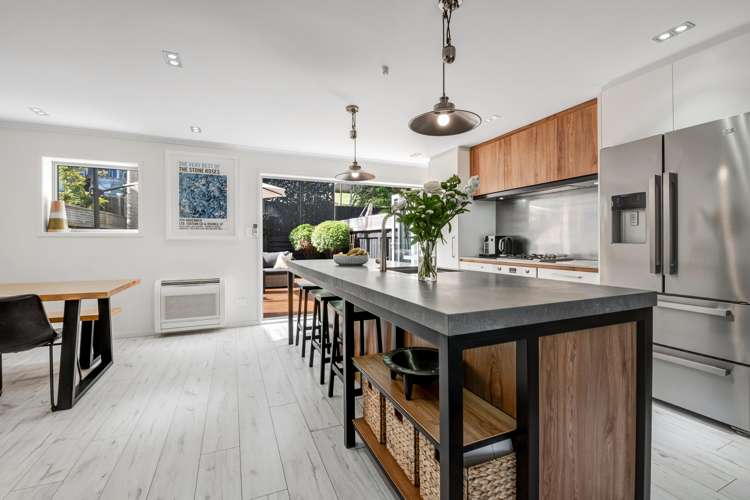 4/13 Kaihu Street Northcote_7