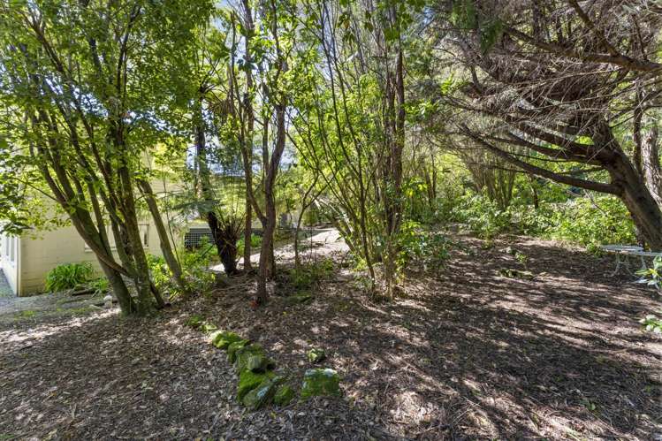 1692 Queen Charlotte Drive Linkwater_16