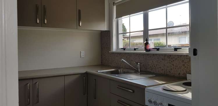 2/11 Leicester Street Stoke_20