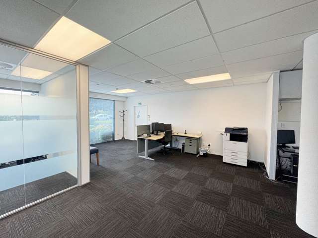 Unit B/106 Bush Road Rosedale_4