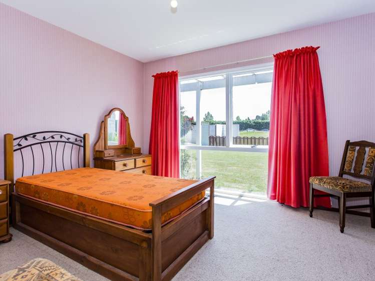 20 Fawcetts Road Ashley_14