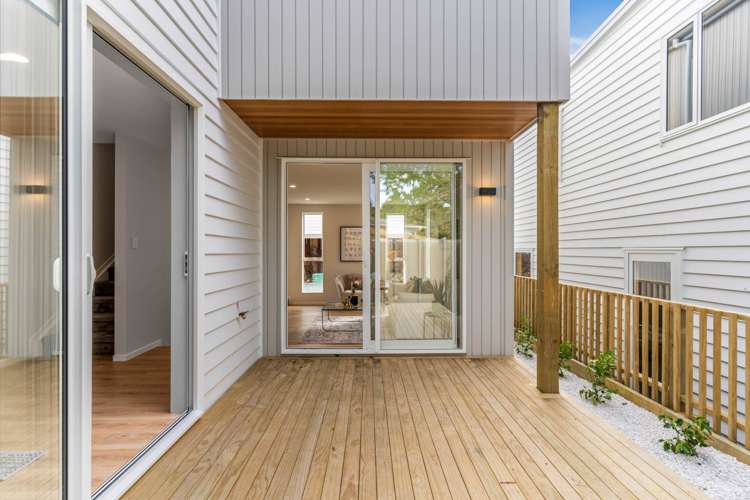 25d Capilano Place Glenfield_24