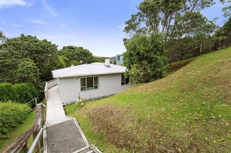 27 Hampton Hill Road Tawa_17