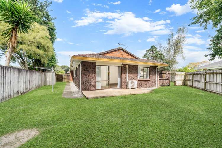 1/9 Sharivari Place Conifer Grove_14