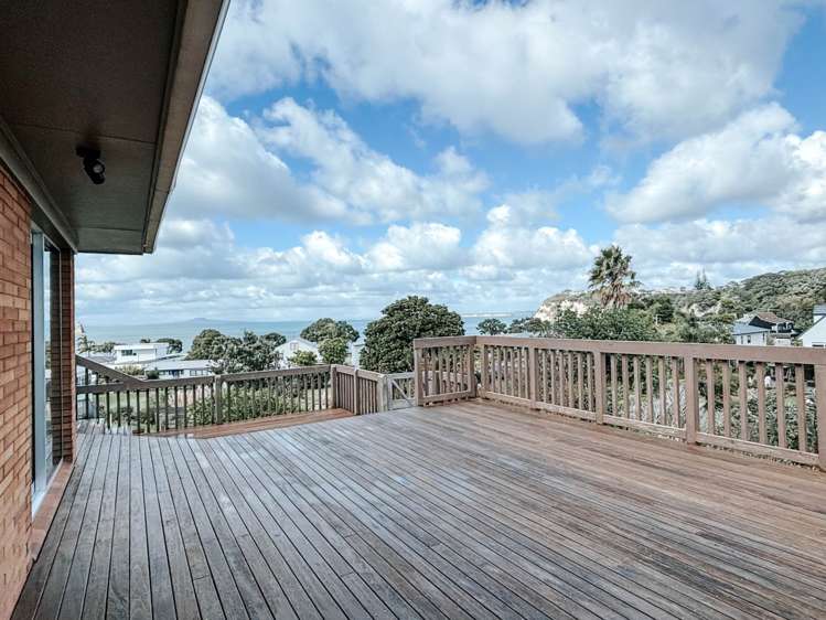 15 Zita Avenue Matakatia Bay_20