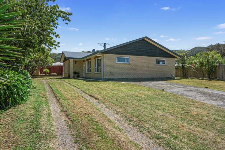 3 Ipswich Grove Wainuiomata_16