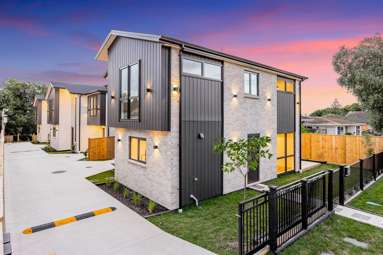 72B Woolfield Road_1