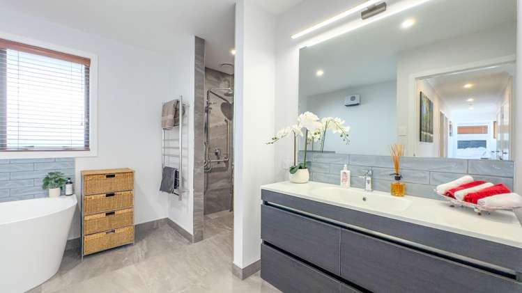 4 Hugo Shaw Drive 11373_13