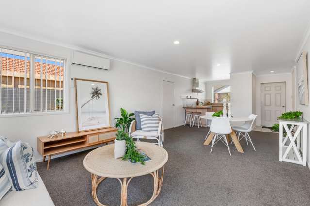 8/262 Centreway Road Orewa_3