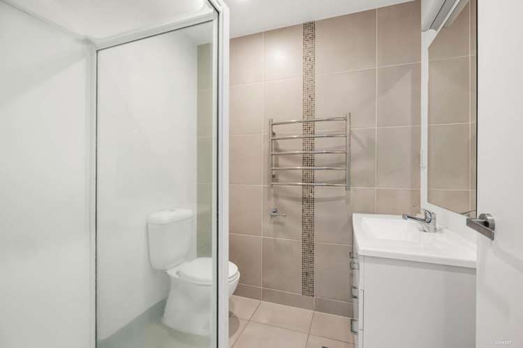 319/17 Link Crescent Stanmore Bay_8