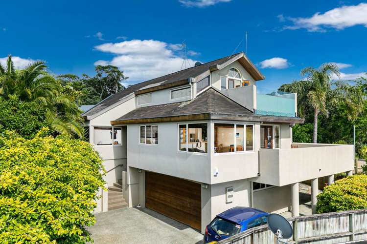 2/72 Beach Road Castor Bay_13