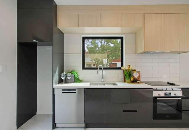 Modern 2-Bedrooms in Henderson